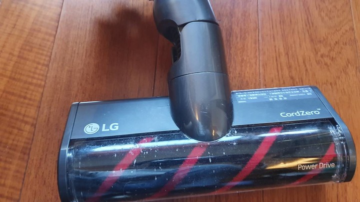 【LG CordZero™ A9+】 單身貴族們居家清潔好幫手-該是時候說再見!