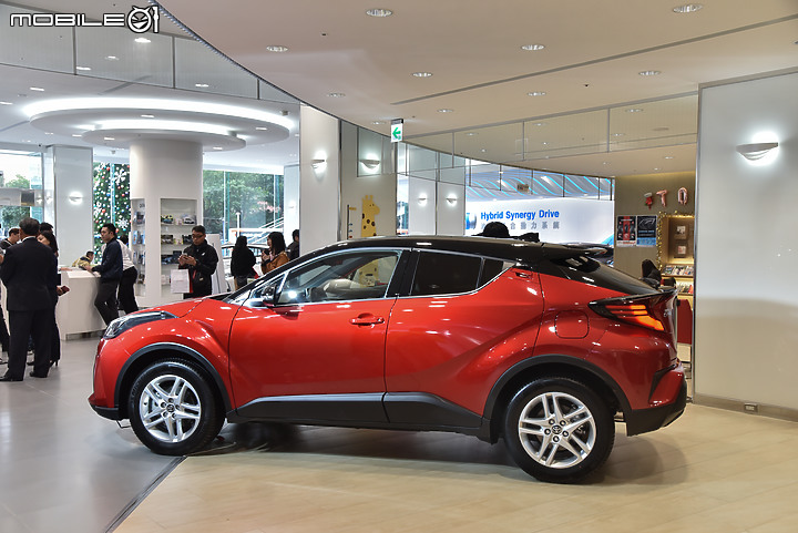 【採訪】小改款Toyota C-HR發表,89.5萬元起標配TSS駕駛輔助系統!