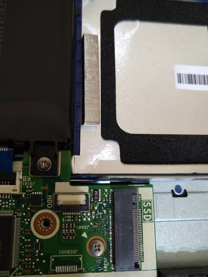 【開箱評測】業務界的小鋼砲 : 低調奢華的 ASUS VIVOBOOK 14 X412FA-0148B8265U 孔雀藍