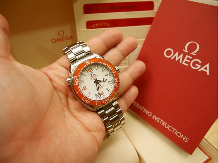 Omega 2019新陶瓷橘海馬不專業開箱
