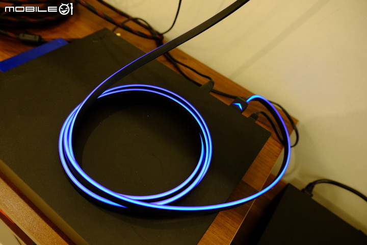 VIVIFY電競RGB發光HDMI光纖傳輸線 不專業開箱文