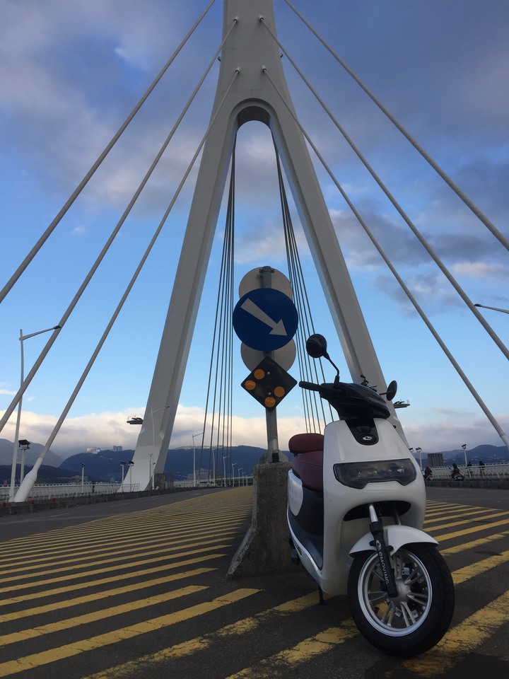iE125 精緻型 深度開箱文&騎乘心得