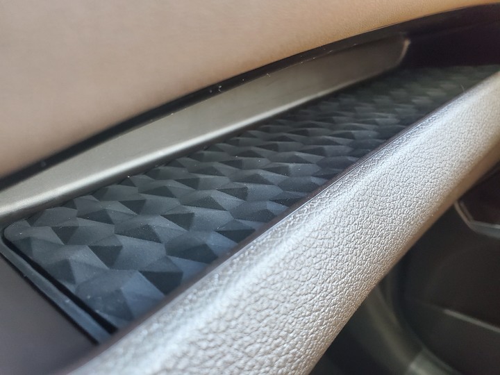 [靜態賞車] 進口身份的第4代Hyundai Santa Fe 5+2七人座休旅 大地銅色