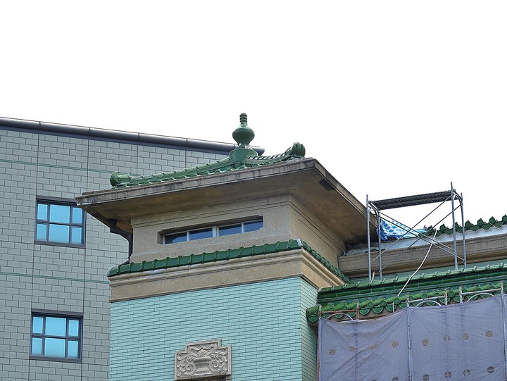 高雄市 鹽埕區 高雄市立歷史博物館 — 由官署變身為都市博物館的帝冠式建築
