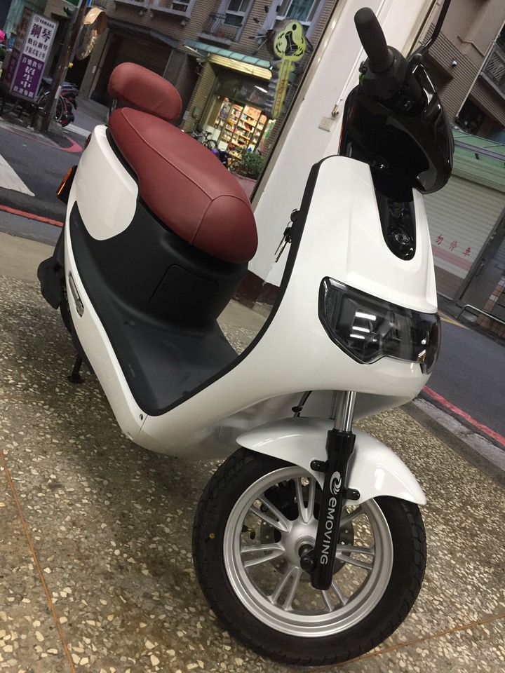 iE125 精緻型 深度開箱文&騎乘心得