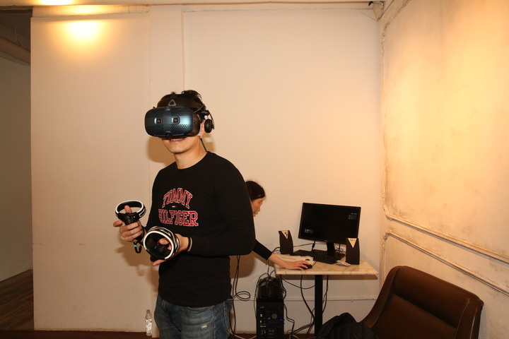 【體驗會分享~圖多~】HTC Vive Cosmos X Mobile01秘境旅行團 一秒帶你穿越到未來，輕鬆漫步至羅浮宮看蒙娜麗莎