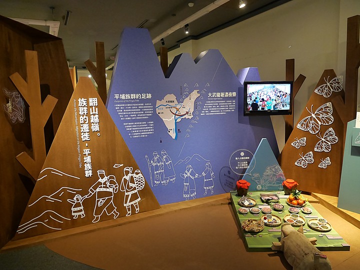 高雄市 鹽埕區 高雄市立歷史博物館 — 由官署變身為都市博物館的帝冠式建築