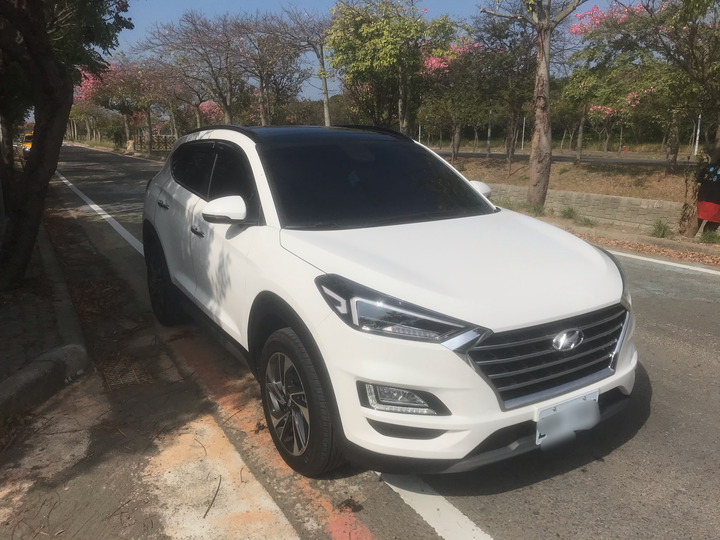 獻給猶豫貼南亞隔熱紙的朋友(南亞隔熱紙開箱分享,前擋A9/車身TOUGH/全景天窗A9)