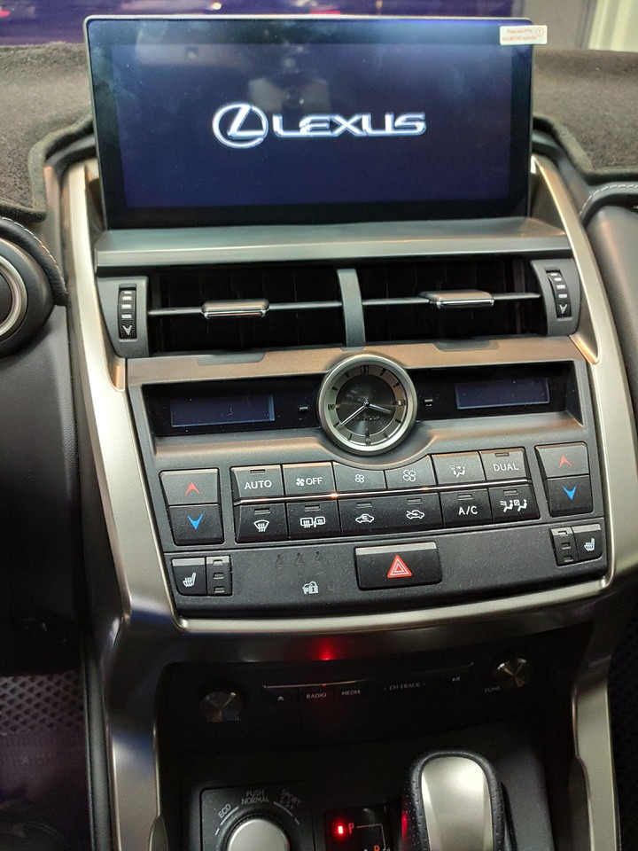 LEXUS NX/UX/IS/ES用10吋藍光屏安卓螢幕,8核心 4+64G高解析度!安卓8.0!