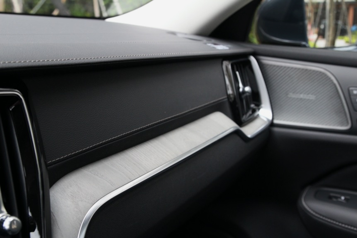 世代交替 S60 x New S60 T6 Inscription