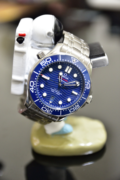 OMEGA Seamaster潛水海馬300開箱 最愛還是藍面~