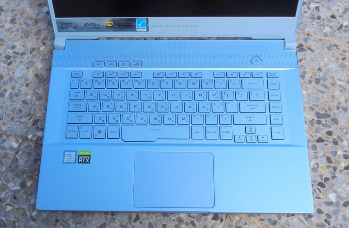 誰說電競就要黑紅 ASUS ROG Zephyrus S GX502GW 冰河藍 清爽開箱
