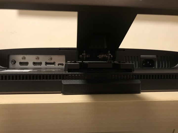 [首開箱] BenQ EX2780Q 類瞳孔遊戲護眼螢幕27吋