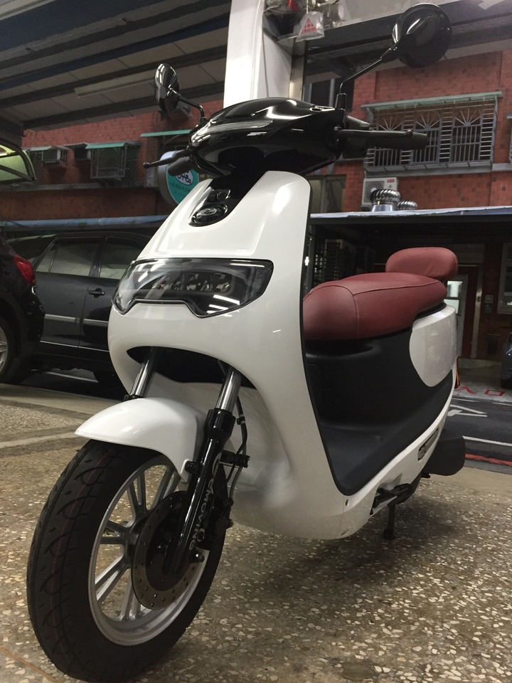 iE125 精緻型 深度開箱文&騎乘心得