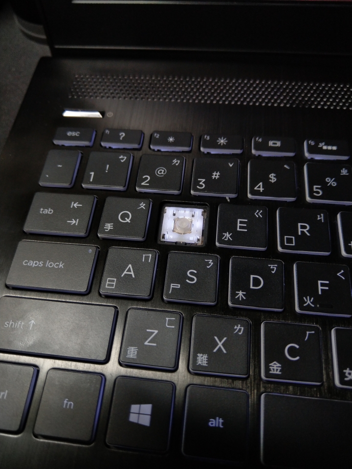HP Pavilion Power - 15 鍵盤維修問題