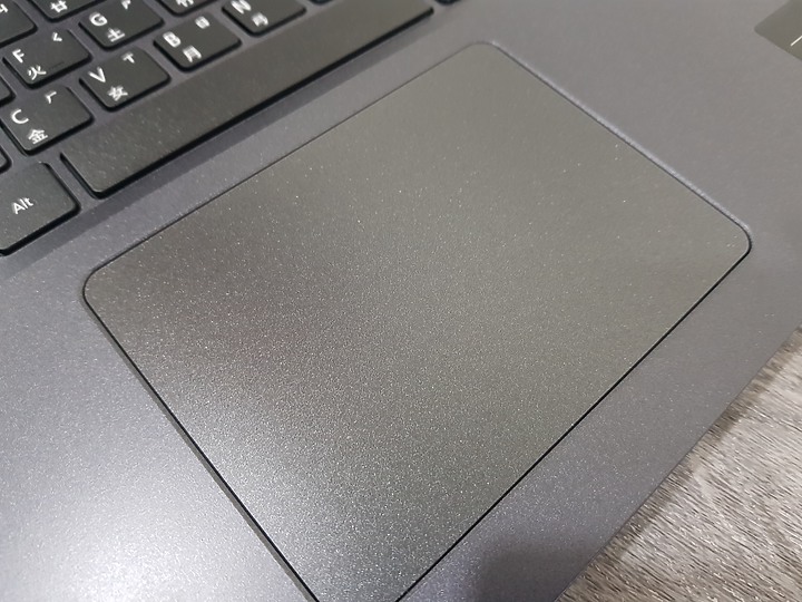 點我看大圖 【小宅開箱】acer Aspire 5 A515-54G 平價 時尚 應付家用文書需求