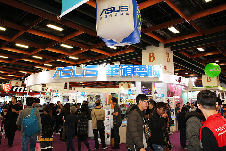 偷閒來看世貿資訊月看ROG[圖多]