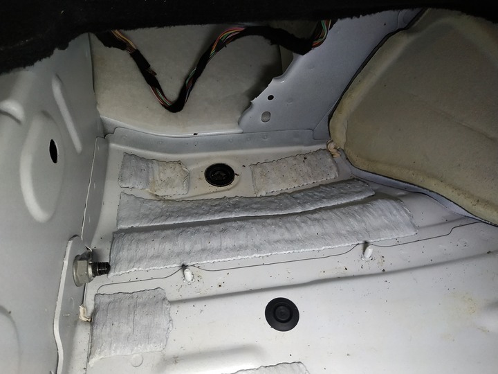 枉顧車主性命與權益!行進中兩度無故熄火、鎖死,賓泓、台賓互踢皮球