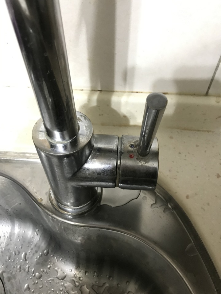 請問廚房水龍頭的陶瓷濾芯怎麼換