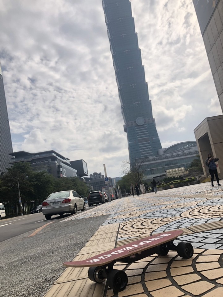電動滑板首次上路