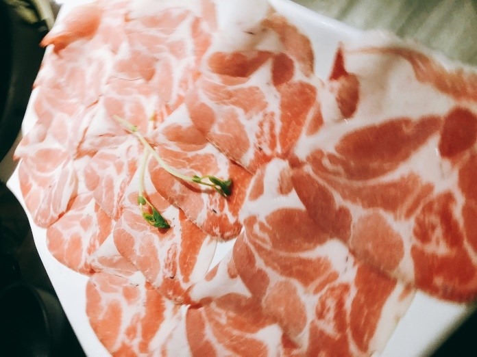 美食分享-肉老大涮涮鍋 肉份量多到吃到怕XD