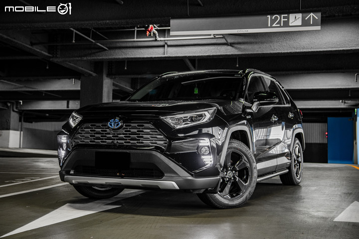 小黑微開箱。RAV4 HYBRID 4WD E-FOUR