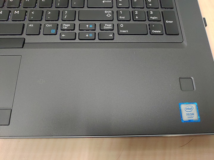 [極簡開箱]Precision 7740