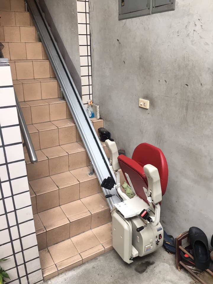 【分享】選擇升降椅 真的要特別注意維修問題
