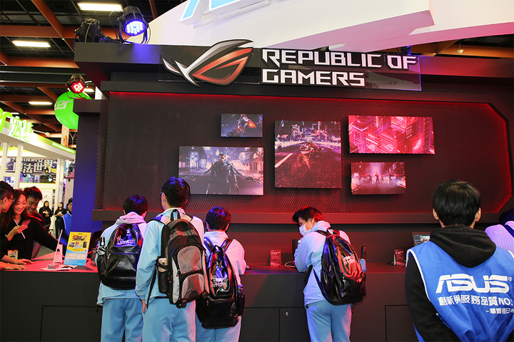 偷閒來看世貿資訊月看ROG[圖多]