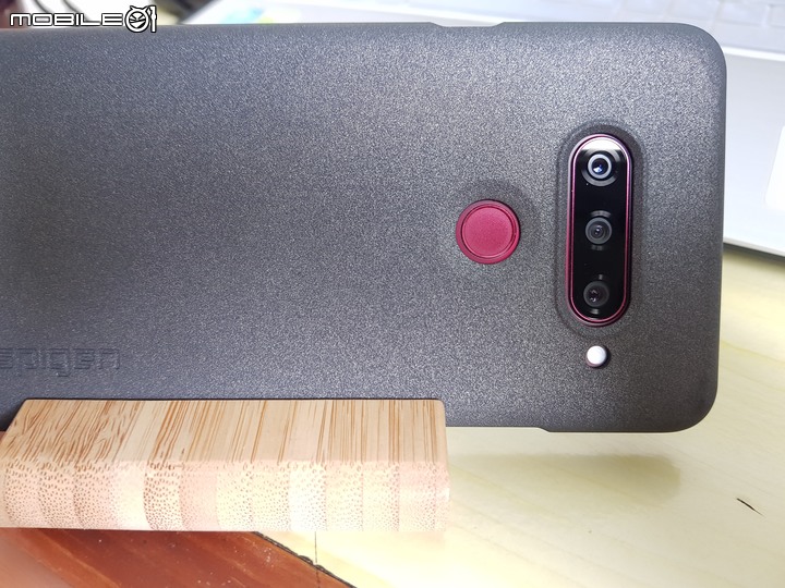 點我看大圖 LG V40七款手機殼分享