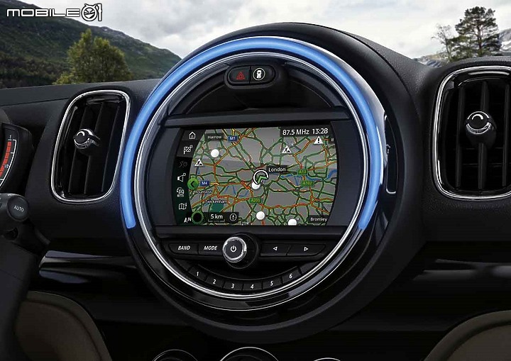 【國內新訊】MINI Countryman Deluxe 169萬起發表上市,新增無線CarPlay、碰撞預警等多項配備!