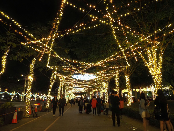 新北市 板橋 2019新北市歡樂耶誕城 — 新北市政府前的年度盛宴