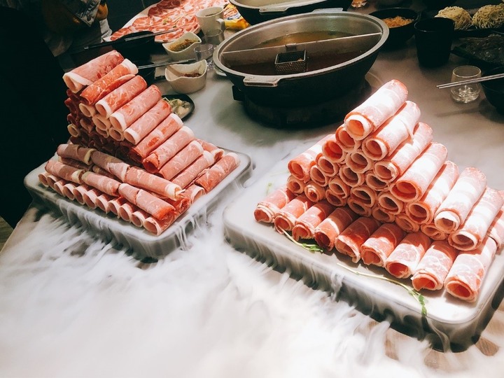 美食分享-肉老大涮涮鍋 肉份量多到吃到怕XD