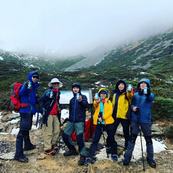 忽如一夜春風來 千樹萬樹銀花開 登峰造極 雪山圈谷