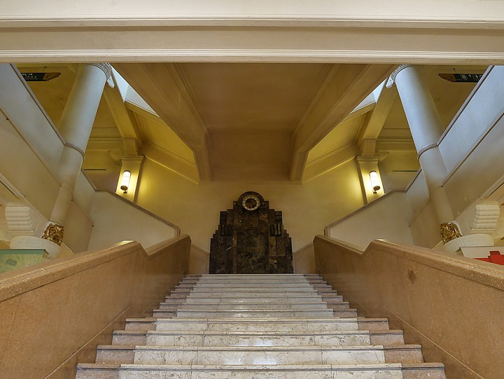 高雄市 鹽埕區 高雄市立歷史博物館 — 由官署變身為都市博物館的帝冠式建築