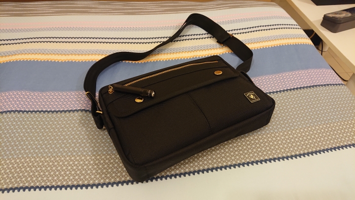 分享 PORTER NEW HEAT黑金小包包