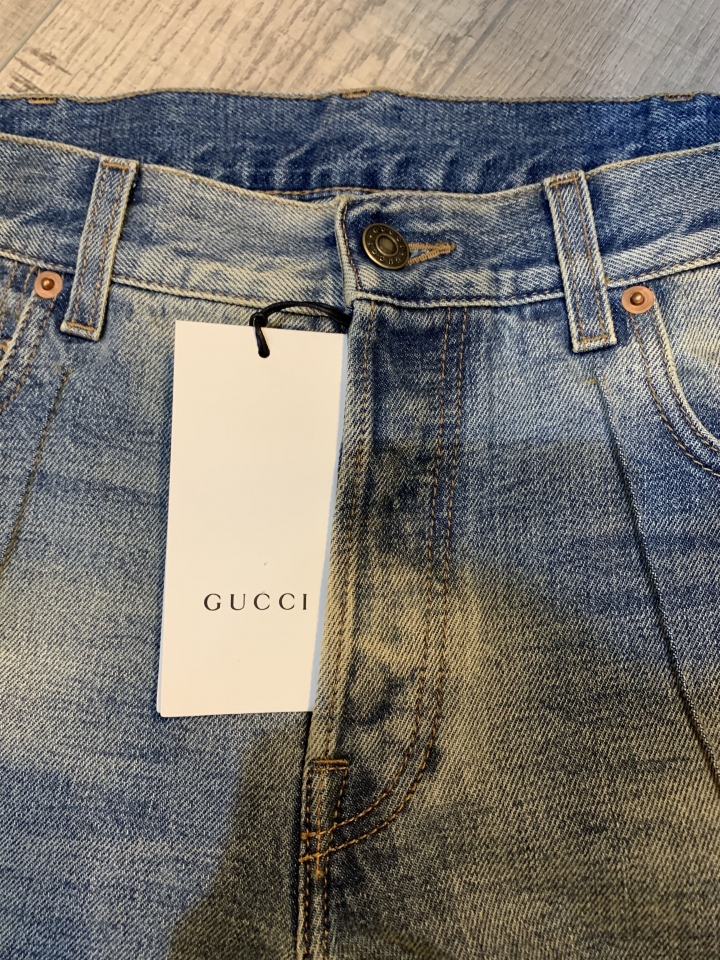 「開箱」一年一度特賣之GUCCI淺藍破壞污垢丹寧褲