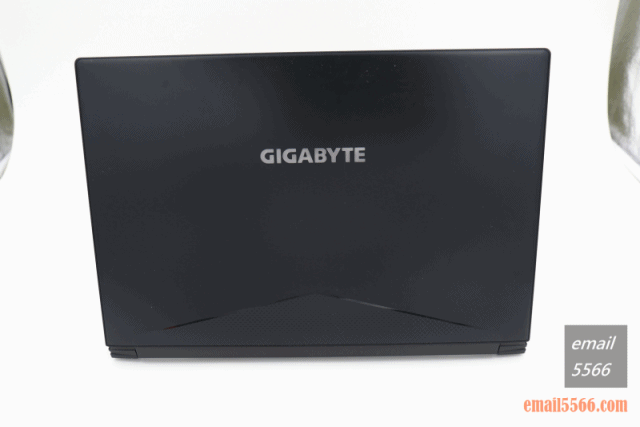 點我看大圖 GIGABYTE AERO 15 X9 AI智慧筆電x高效能電競商務