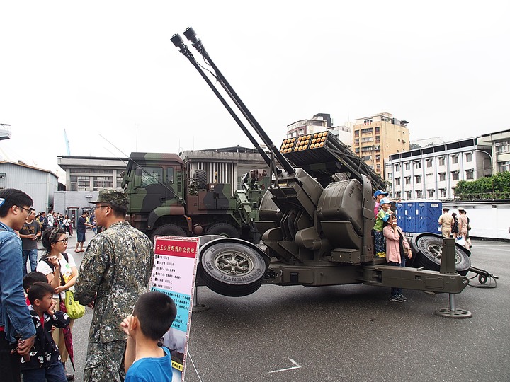 基隆 中正區 威海營區 一○八年海軍營區開放參觀活動 — 難得一見的服役中「阿公級」潛艦