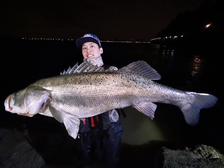 Fishing Traveler (環球釣者) - [淡水河107cm 海鱸 VS 美國巨鱸]夢幻巨海鱸之旅 Day 2 - 與世界第一傳奇釣手，釣魚之神Mike iaconelli的海鱸之旅