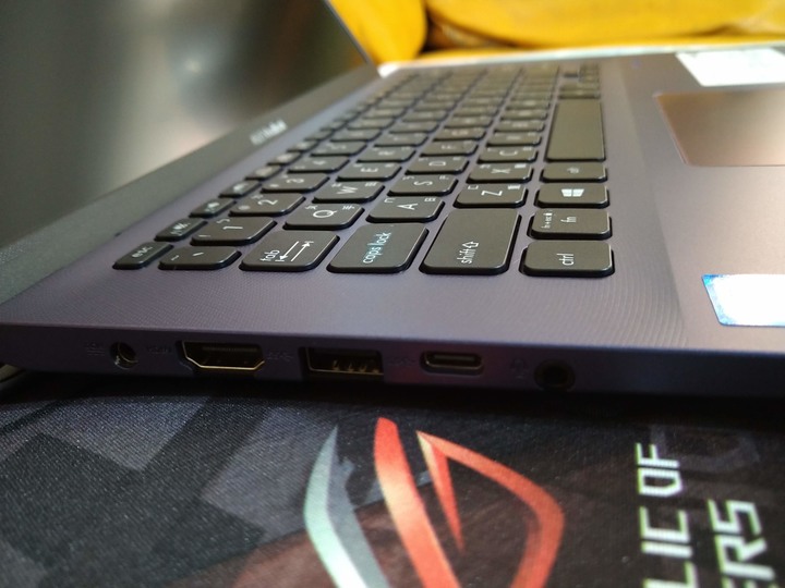 【開箱評測】業務界的小鋼砲 : 低調奢華的 ASUS VIVOBOOK 14 X412FA-0148B8265U 孔雀藍