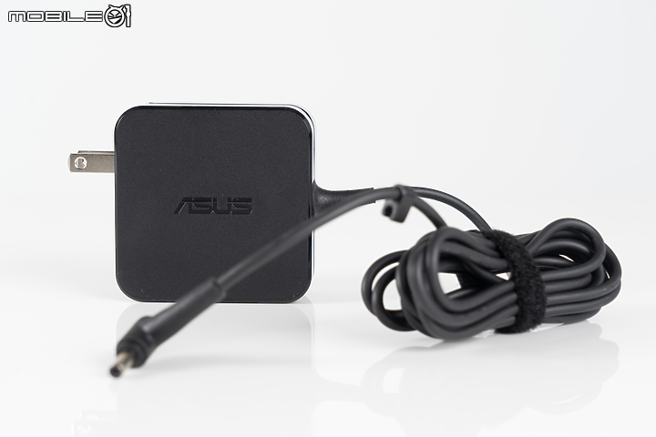 ASUS ZenBook 14 UX434 滿足全天候工作需求！