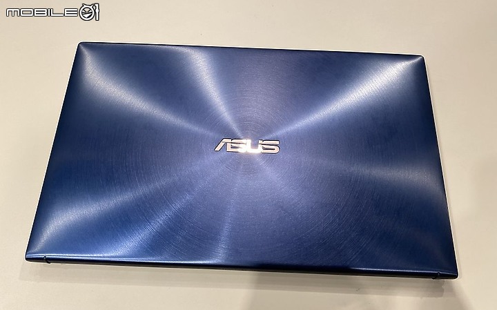 新年開箱 Intel Core i7 10 代 ZenBook 15 UX534 筆電皇家藍