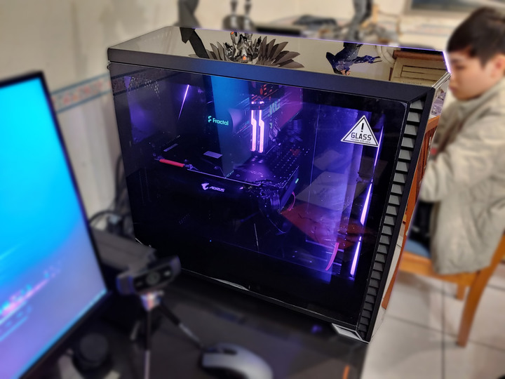 Fractal Design Vector RS開箱