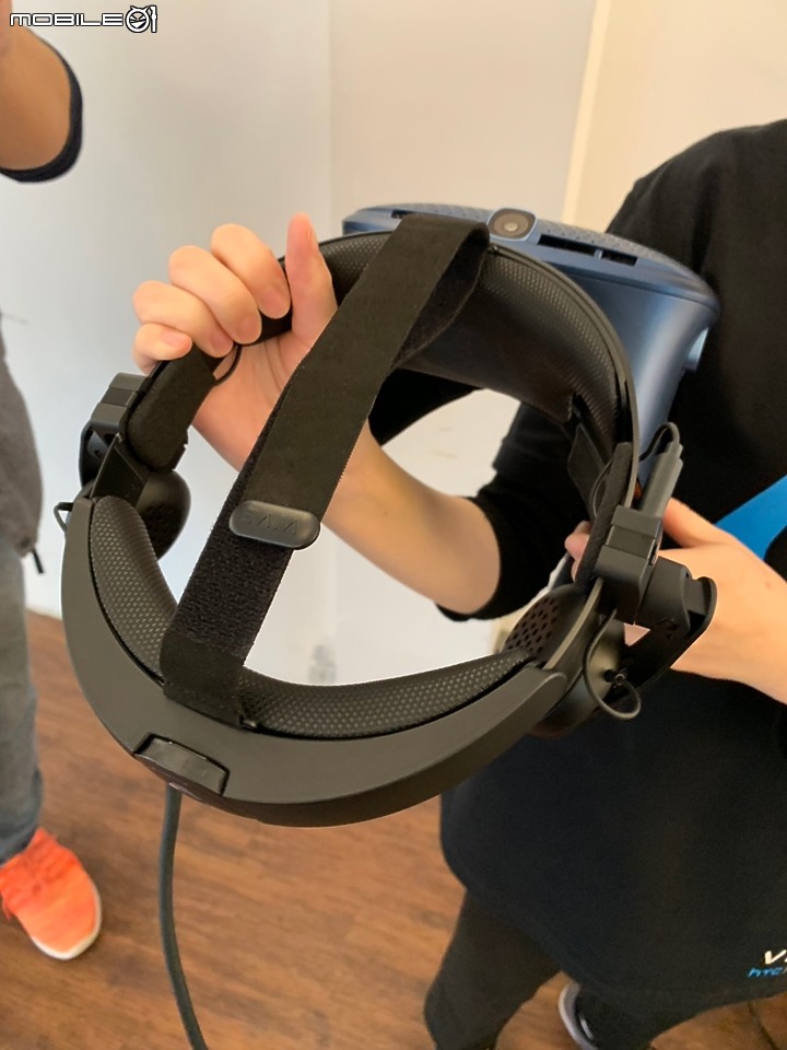 【體驗心得】HTC Vive Cosmos X Mobile01秘境旅行團_輕鬆暢遊虛實空間．一秒給你無限可能