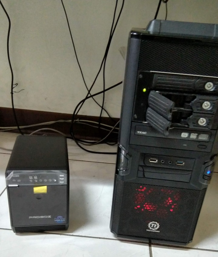 <已解決>可以搭配多層硬碟外接盒的eSATA 卡-一般RAID卡應該就可以