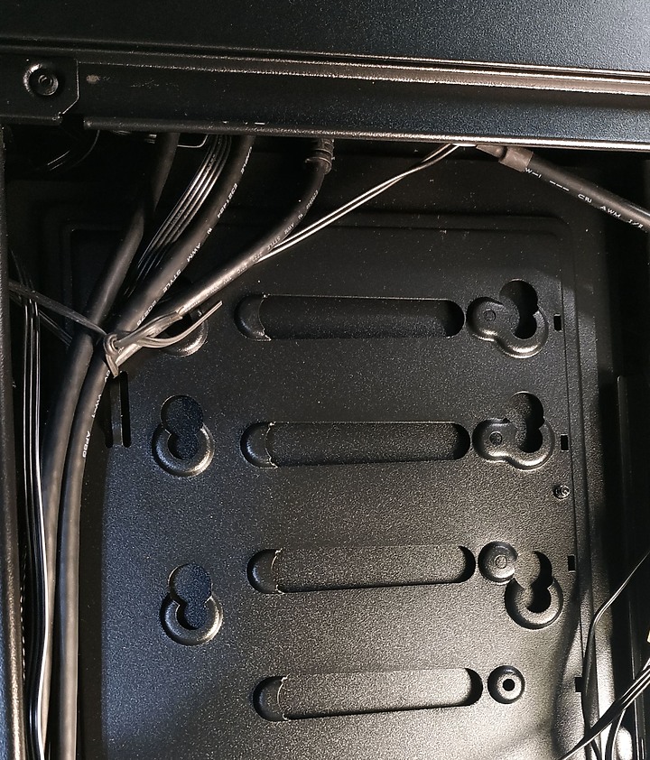 點我看大圖 萬眾矚目Fractal design年度旗艦 Vector RS Dark TG機殼開箱