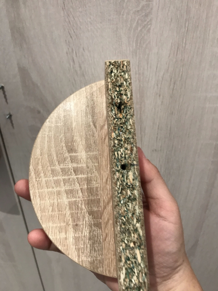 系統衣櫃門把斷裂⋯求解