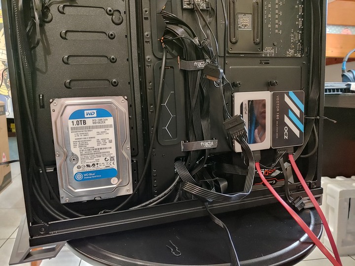 Fractal Design Vector RS開箱