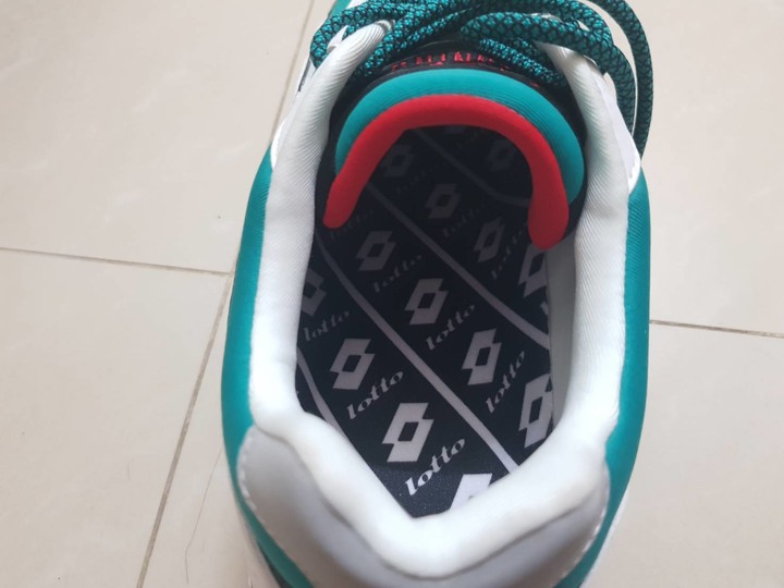LOTTO復古款休閒鞋小開箱